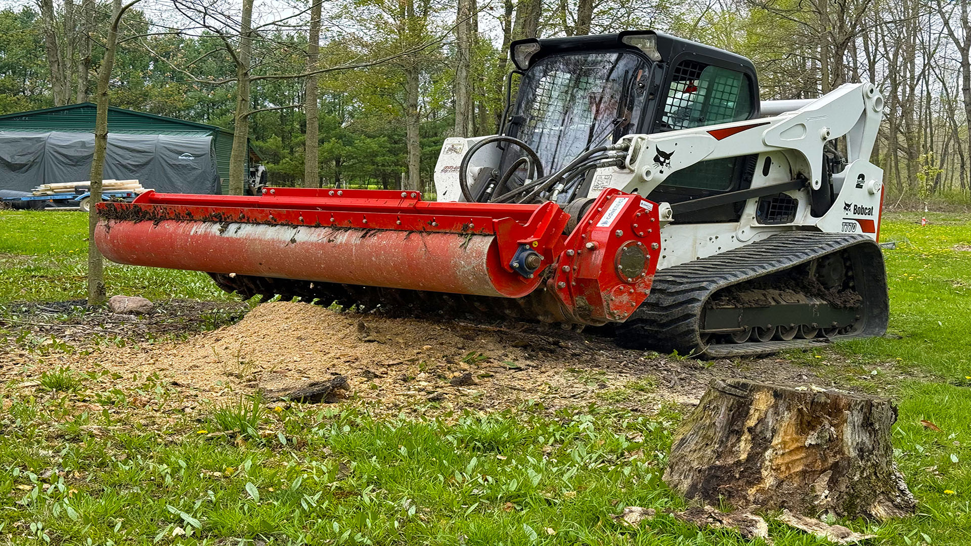 At Coneteks, our expert technicians came out to a customer's location to train him to use his subsoil mulcher. Customer was trained how to mulch the hard wood stump to a fine mulch and to do the same with the root systems and then bury it all beneath the soil.